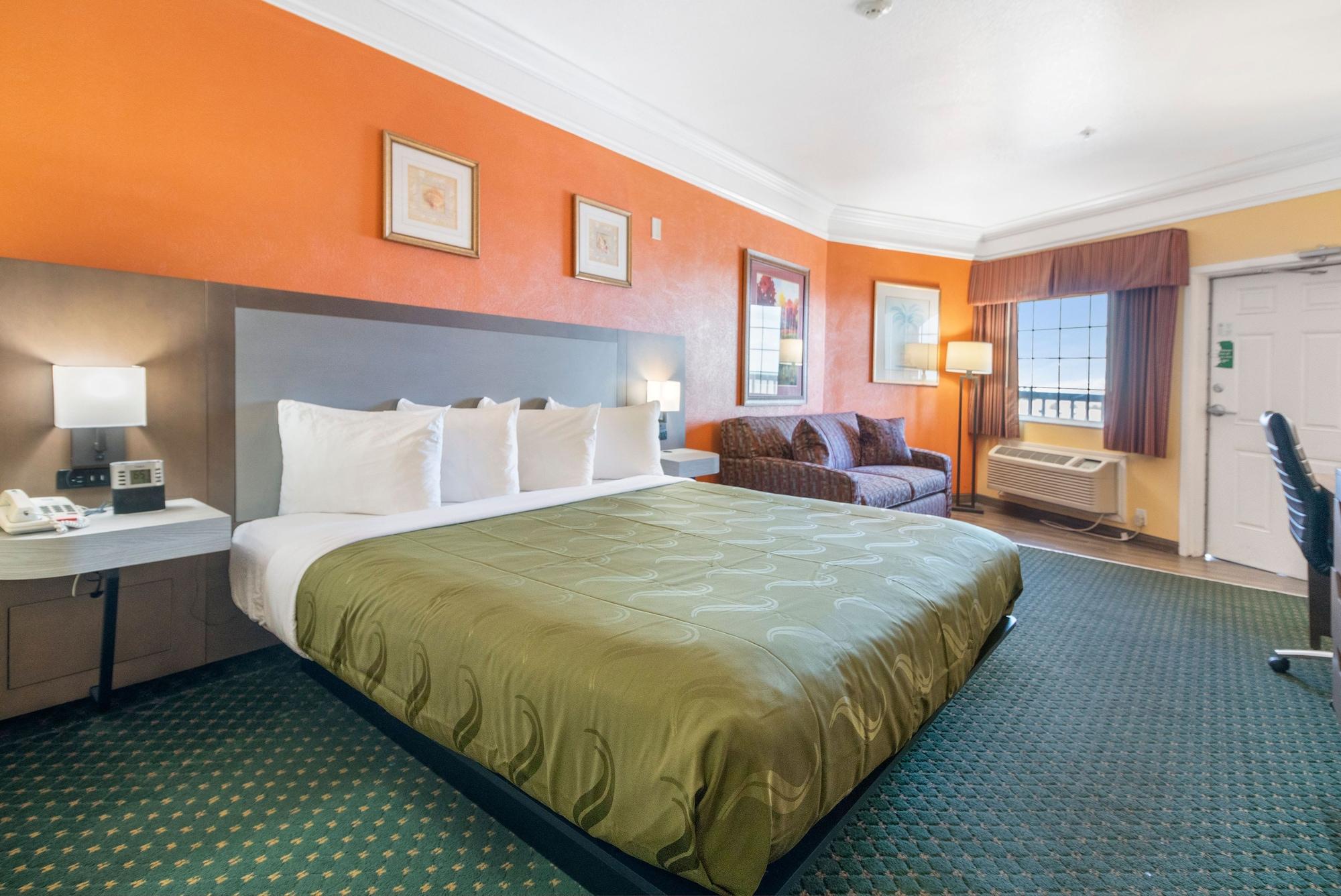 Quality Inn & Suites Galveston - Beachfront Exterior photo